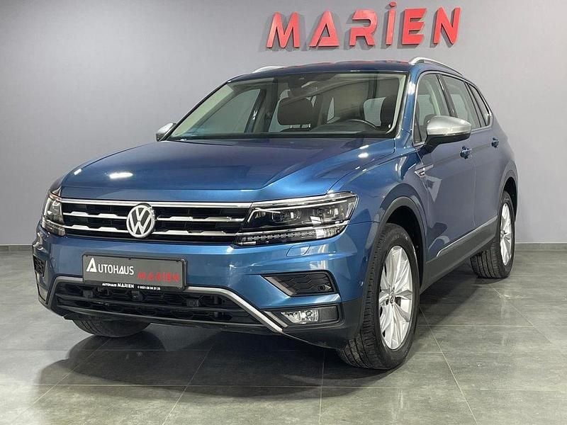 Blau Gebraucht 2020 VW Tiguan Allspace Highline SUV | 26.990 € - Bild 1/4
