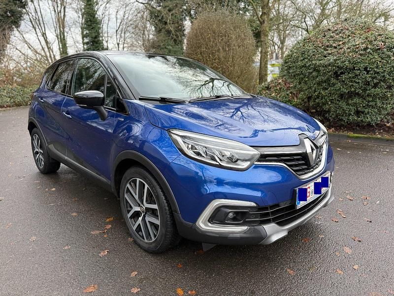 Gebraucht Renault Captur Version S 150 PS (110 kW) 2019 Blue rqh + black gne SUV