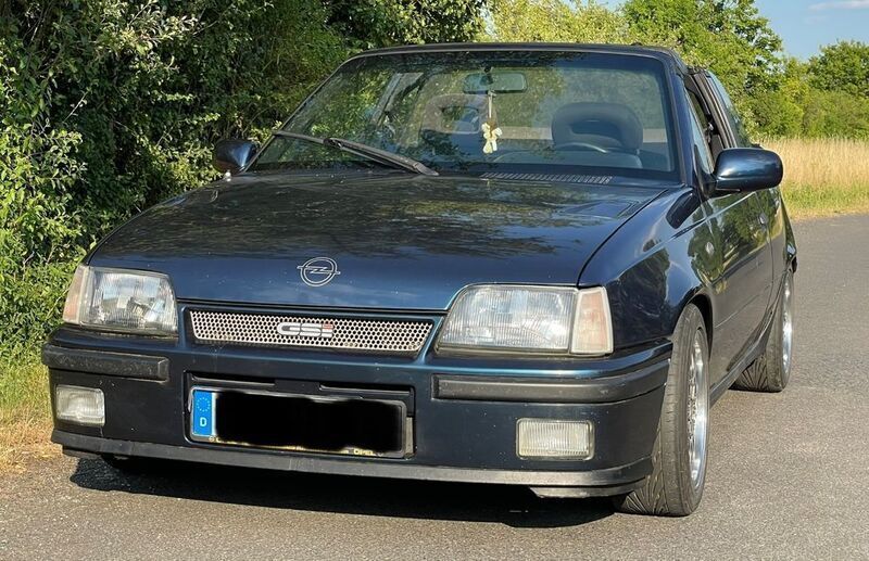 Blau Gebraucht 1989 Opel Kadett Cabrio | 5.000 € - Bild 1/4