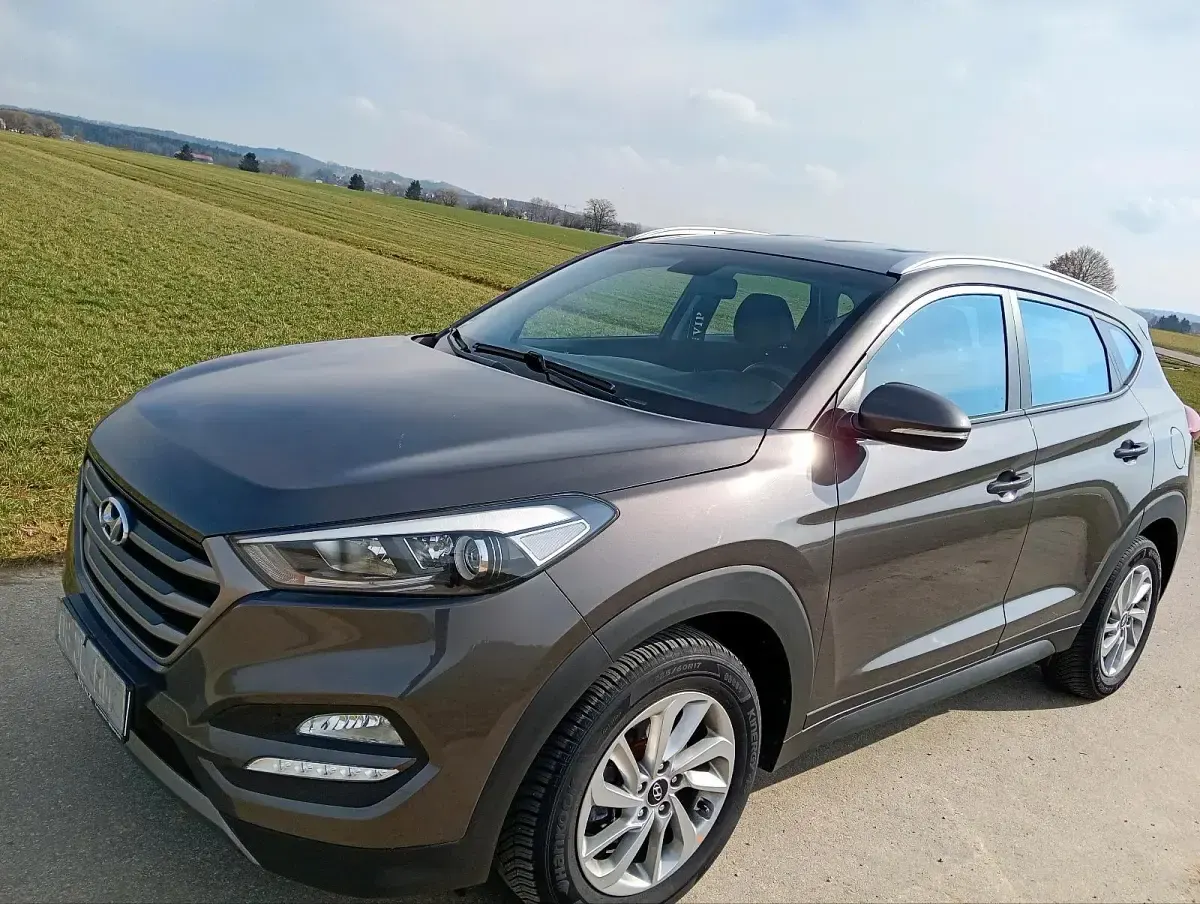 Gebraucht Hyundai Tucson 141 PS (103 kW) 2016 Braun SUV