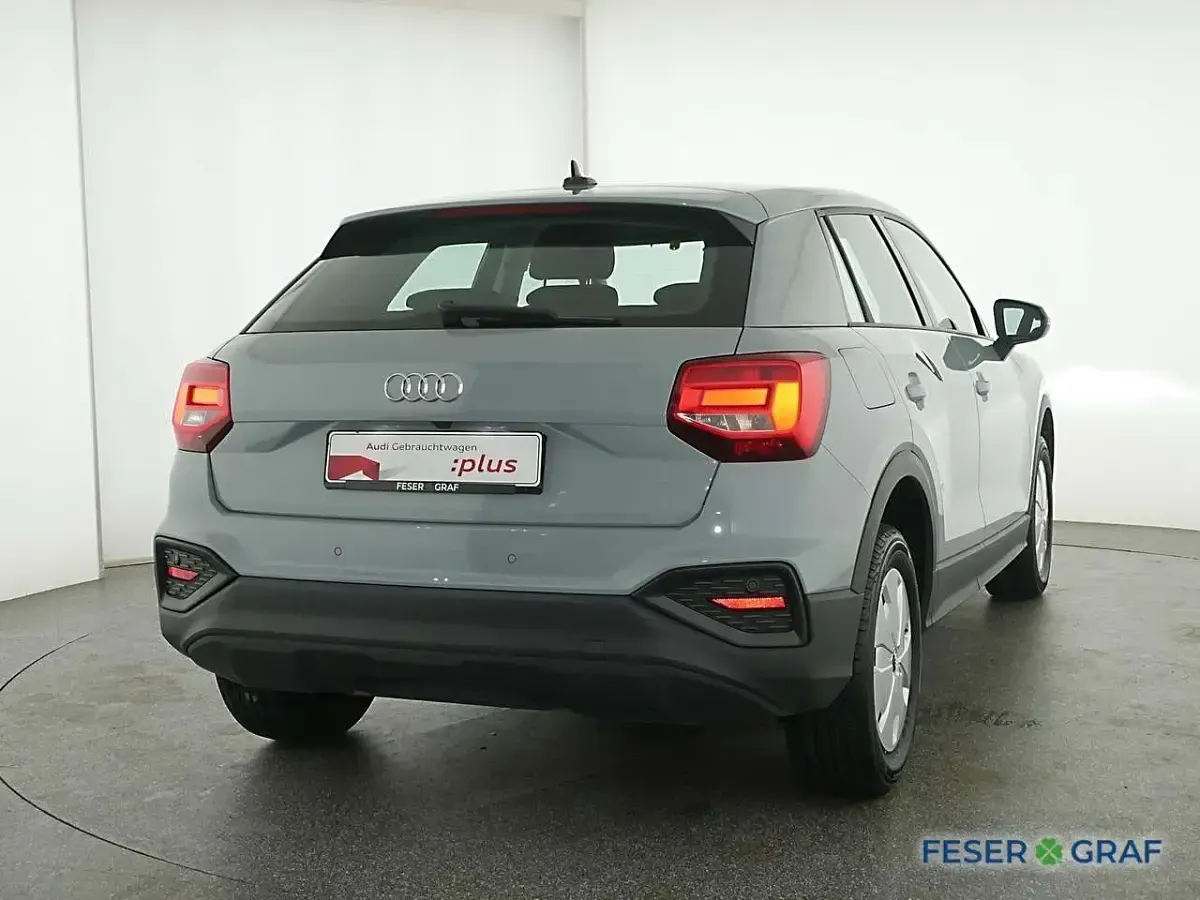 Gebraucht Audi Q2 Comfort 150 PS (110 kW) 2023 Grau SUV