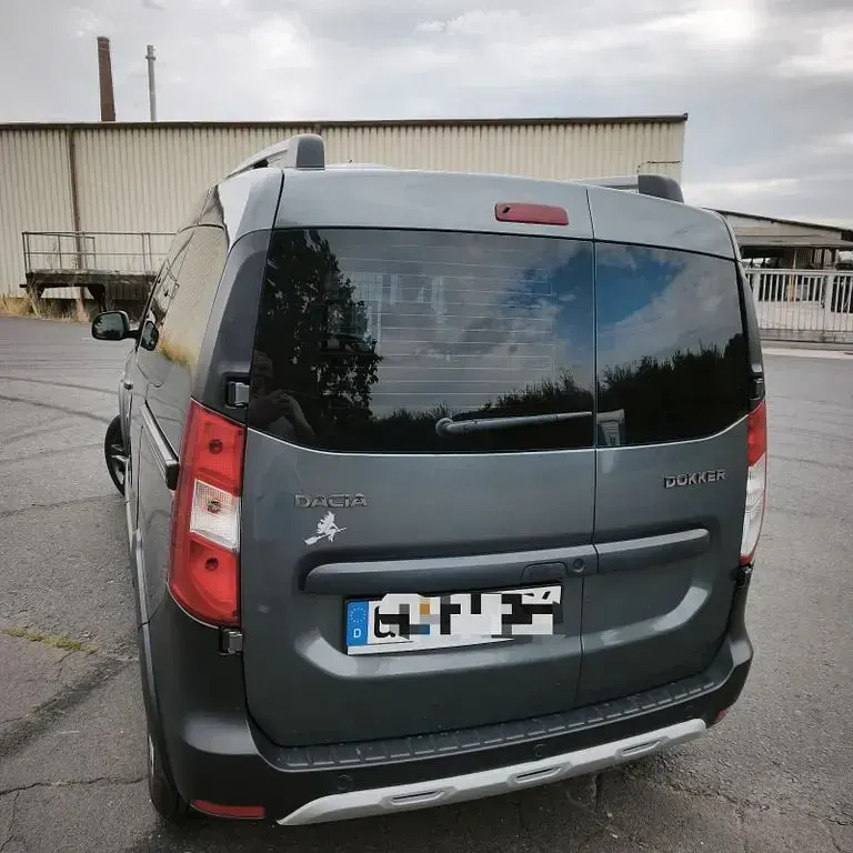 Gebraucht Dacia Dokker Stepway 116 PS (85 kW) 2018 Grau Van / Kleinbus