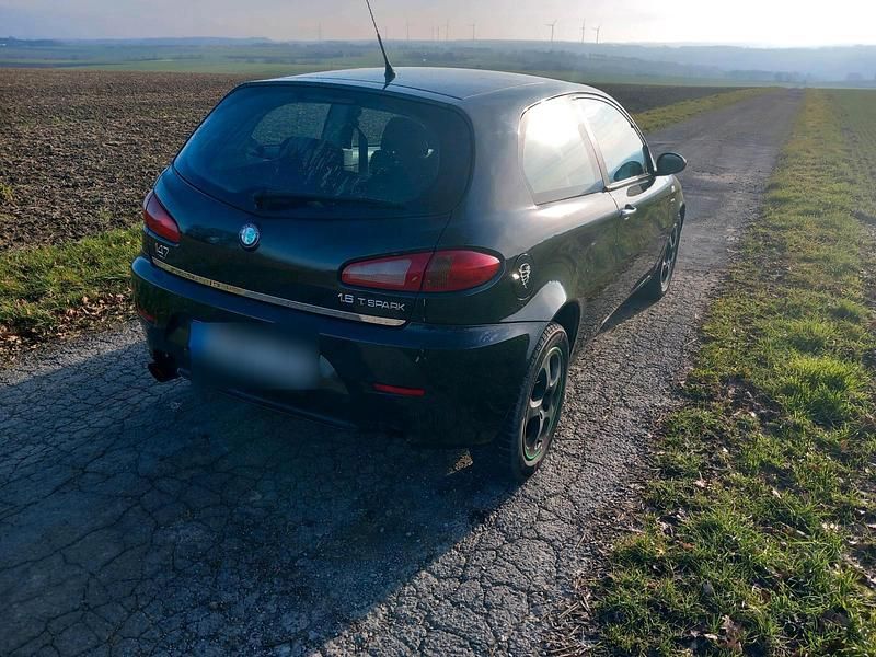 Gebraucht Alfa Romeo 147 120 PS (88 kW) 2006 Schwarz Kleinwagen