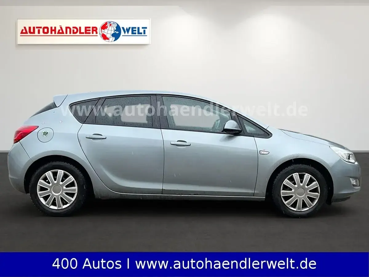 Gebraucht Opel Astra 116 PS (85 kW) 2011 Grau Limousine