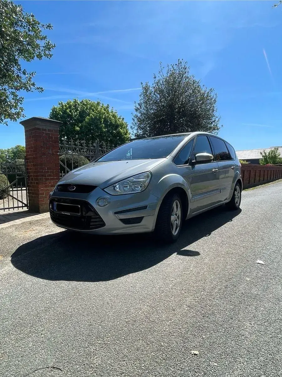 Occasion Ford S-MAX Trend 140 ch (102 kW) 2011 Argent Monospace