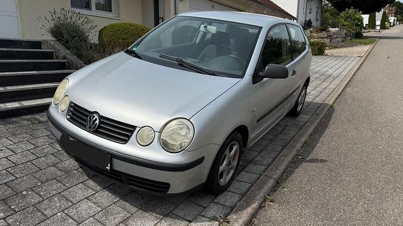 Silber Gebraucht 2003 VW Polo Basis Limousine | 1.200 € (Guter Preis) - Bild 1/4