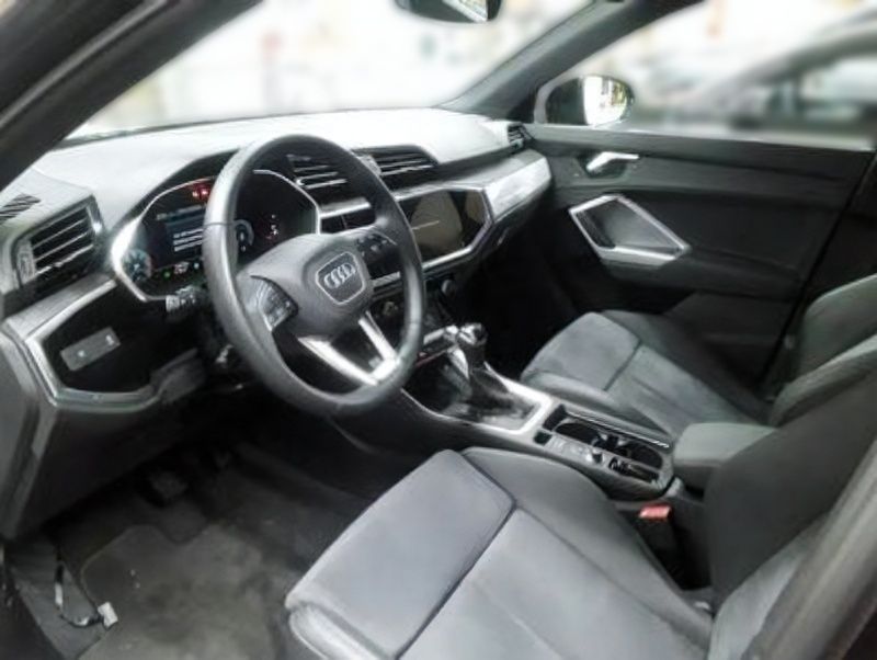 Gebraucht Audi Q3 150 PS (110 kW) 2024 Schwarz SUV
