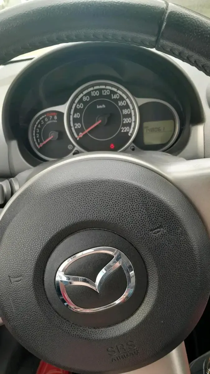 Occasion Mazda 2 75 ch (55 kW) 2011 Blanc Citadine