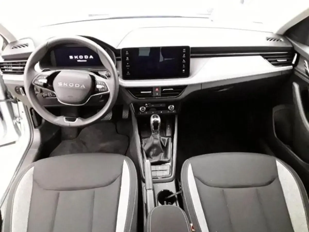 Gebraucht Skoda Scala Selection 116 PS (85 kW) 2025 Silber Kleinwagen