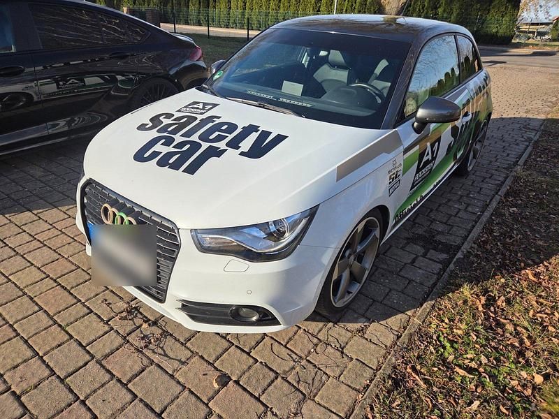 Gebraucht Audi A1 S-Line 122 PS (89 kW) 2011 Weiß Kleinwagen