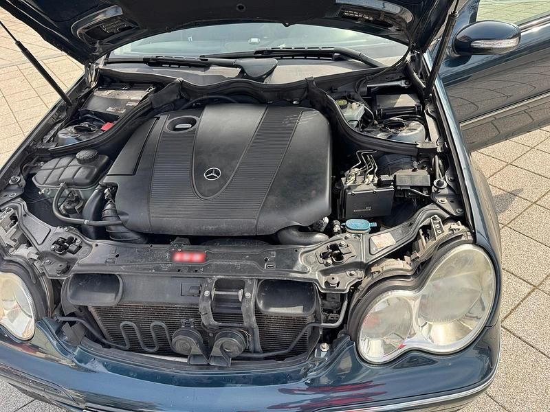 Gebraucht Mercedes C220 150 PS (110 kW) 2004 Blau Kombi