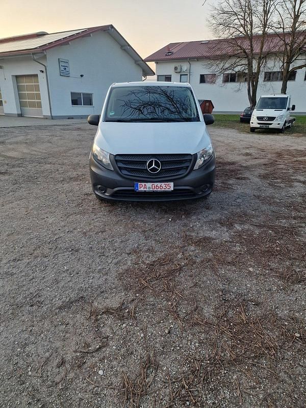Gebraucht Mercedes Vito 88 PS (64 kW) 2015 Weiß Van