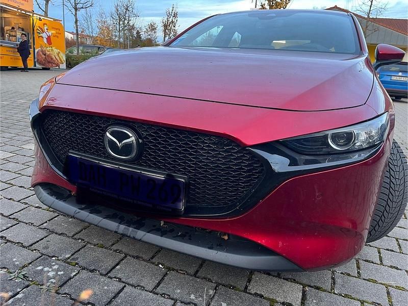 Rot Gebraucht 2021 Mazda 3 Selection Kleinwagen | 16.000 € (Superpreis) - Bild 1/4