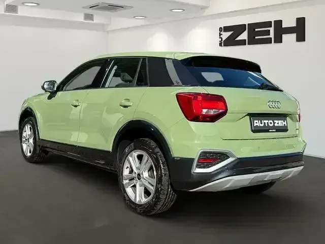 Gebraucht Audi Q2 Advanced 190 PS (139 kW) 2023 Apfelgrün (metallic) SUV