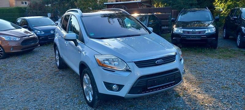 Weiß Gebraucht 2009 Ford Kuga Titanium SUV | 4.900 € (Guter Preis) - Bild 1/4