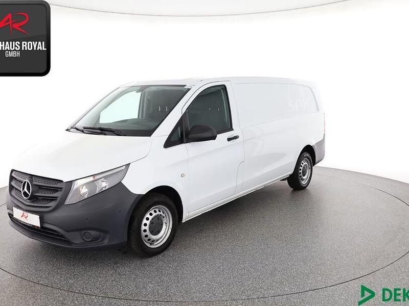 Weiss Gebraucht 2017 Mercedes Vito Limousine | 17.879 € (Guter Preis) - Bild 1/4