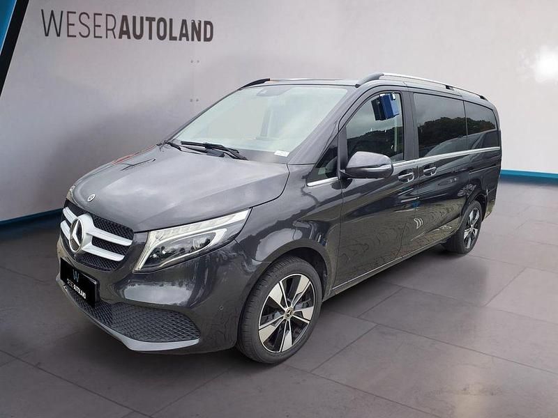 Lackfarbe graphitgrau metallic dunkel mb 7831 Gebraucht 2021 Mercedes V300 Avantgarde Edition Van / Kleinbus | 53.900 € (Superpreis) - Bild 1/4