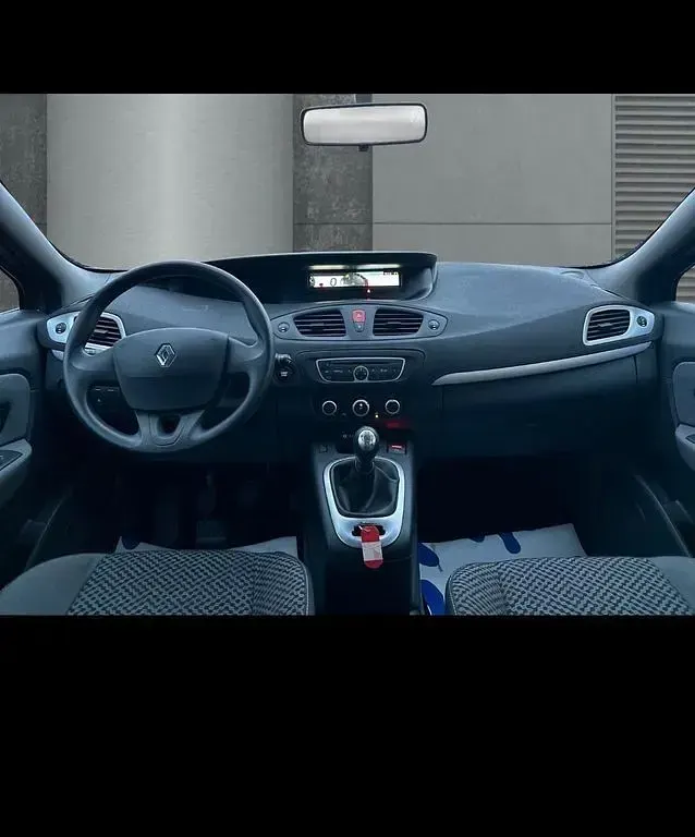 Gebraucht Renault Scenic E-Tech Expression 106 PS (77 kW) 2011 Grau Van / Kleinbus
