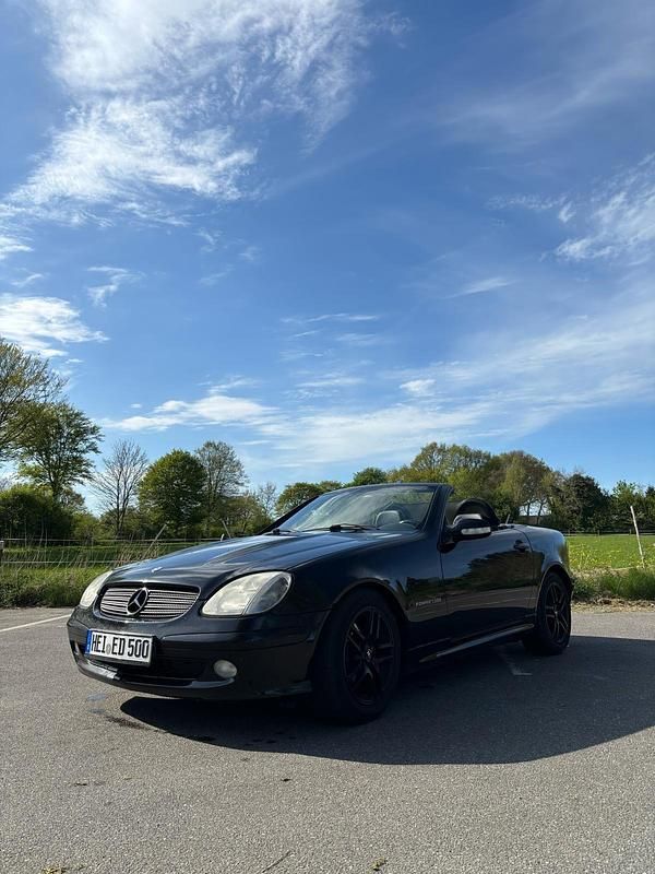 Schwarz Gebraucht 2001 Mercedes SLK230 Cabrio | 3.650 € (Guter Preis) - Bild 1/4