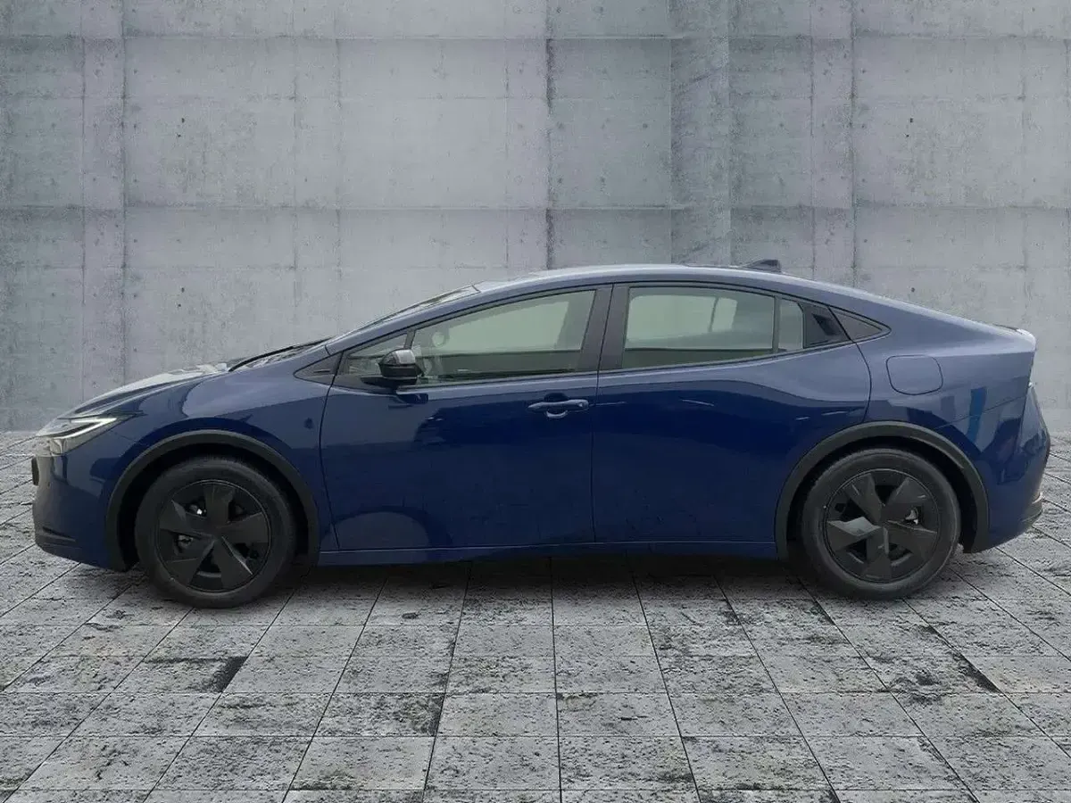 Neu Toyota Prius 223 PS (164 kW) 2025 Dark blue/ solid blue Kleinwagen