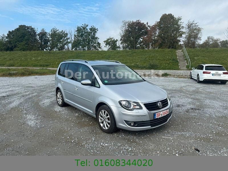 Silber Gebraucht 2010 VW Touran Freestyle Van / Kleinbus | 3.999 € (Superpreis) - Bild 1/4