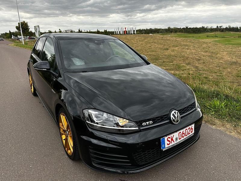 Schwarz Gebraucht 2017 VW Golf VII GTD Limousine | 14.999 € (Guter Preis) - Bild 1/4