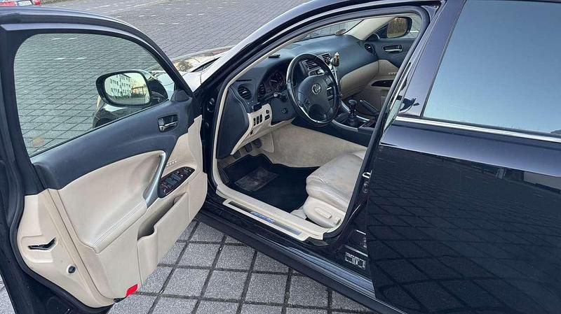 Gebraucht Lexus IS220d Luxury Line 177 PS (130 kW) 2007 Schwarz Limousine