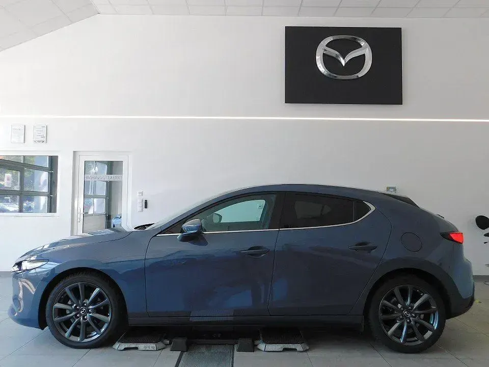 Gebraucht Mazda 3 Center-Line 140 PS (102 kW) 2025 Grau Limousine