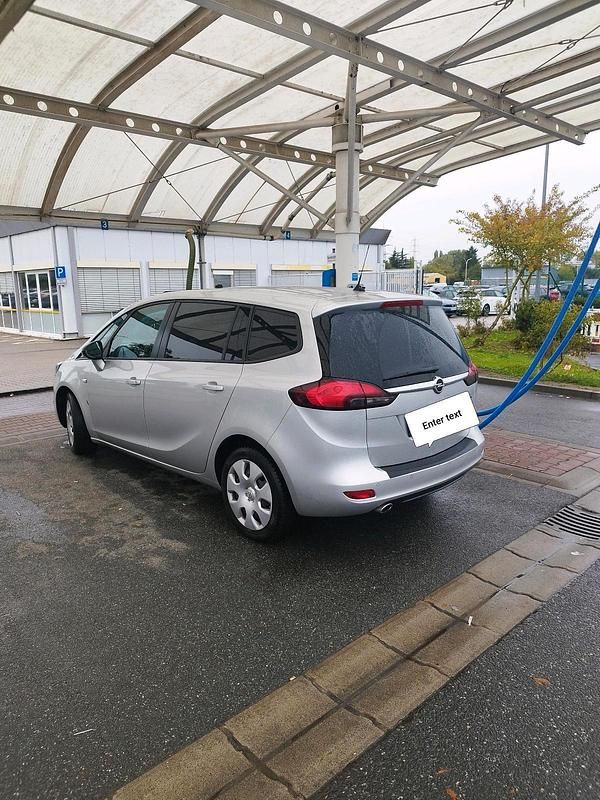Silber Gebraucht 2017 Opel Zafira Tourer Van / Kleinbus | 5.900 € (Guter Preis) - Bild 1/4