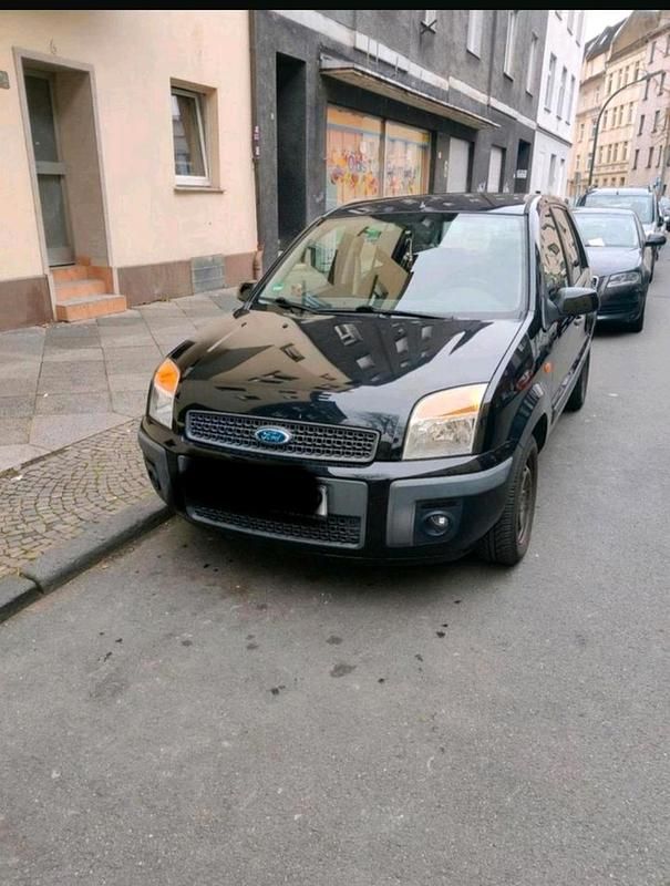 Gebraucht Ford Fusion 80 PS (58 kW) 2009 Schwarz Kleinwagen