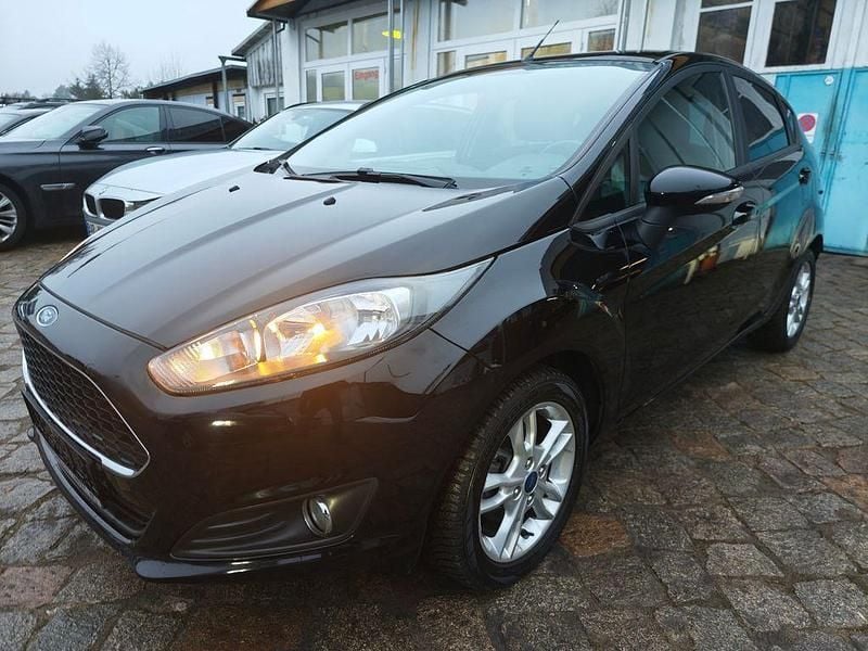 Gebraucht Ford Fiesta Trend 82 PS (60 kW) 2017 Schwarz Limousine