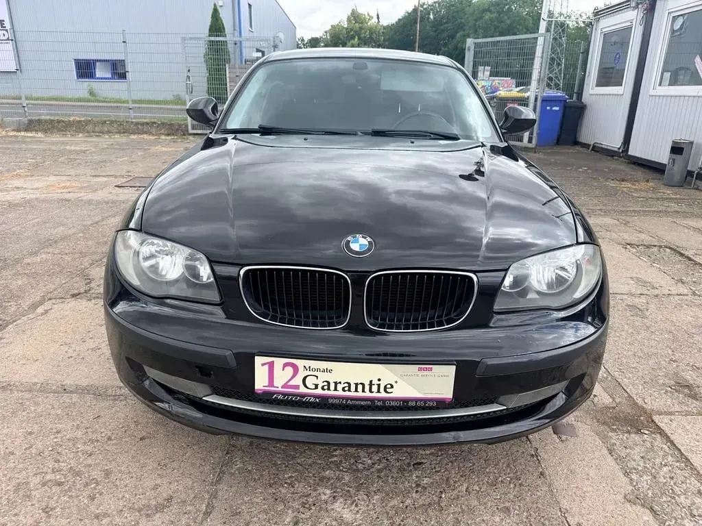 Gebraucht BMW 118 Advantage 143 PS (105 kW) 2011 Schwarz Kleinwagen