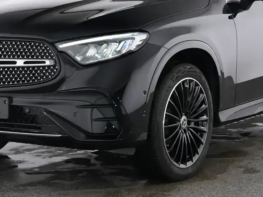 Gebraucht Mercedes GLC300 AMG 204 PS (150 kW) 2025 Schwarz obsidianschwarz metallic SUV