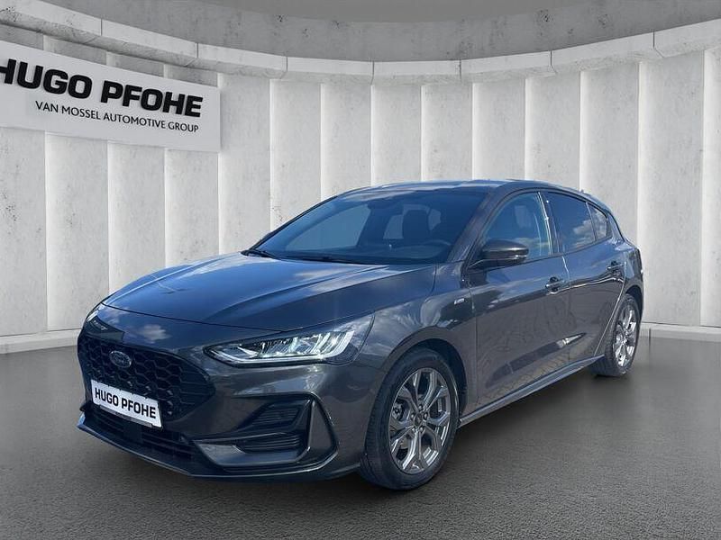Gebraucht Ford Focus ST-Line 125 PS (91 kW) 2022 Magnetic grau metallic Limousine