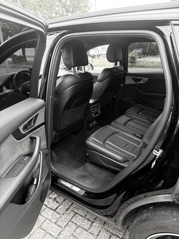 Używany Audi Q7 218 KM (160 kW) 2016 Czarny SUV