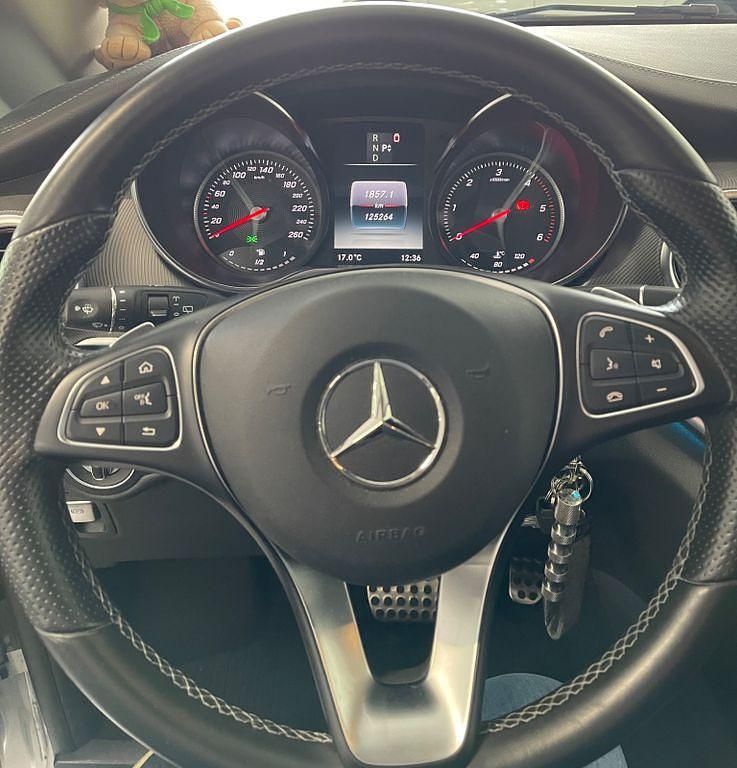 Silber Gebraucht 2019 Mercedes V250 Avantgarde Van / Kleinbus | 42.500 € (Fairer Preis) - Bild 1/4