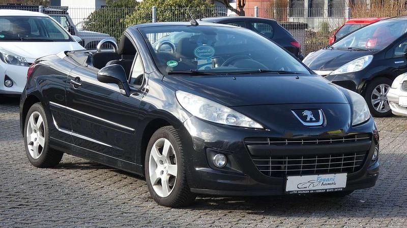 Gebraucht Peugeot 207 Active 120 PS (88 kW) 2015 Schwarz obsidien/metallic Cabrio