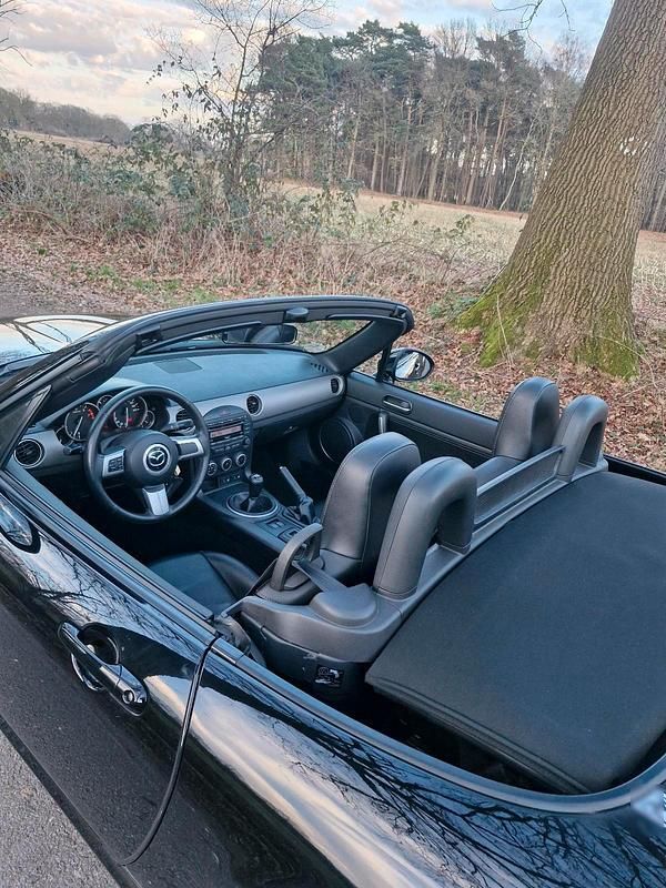 Gebraucht Mazda MX5 126 PS (92 kW) 2010 Schwarz Cabrio