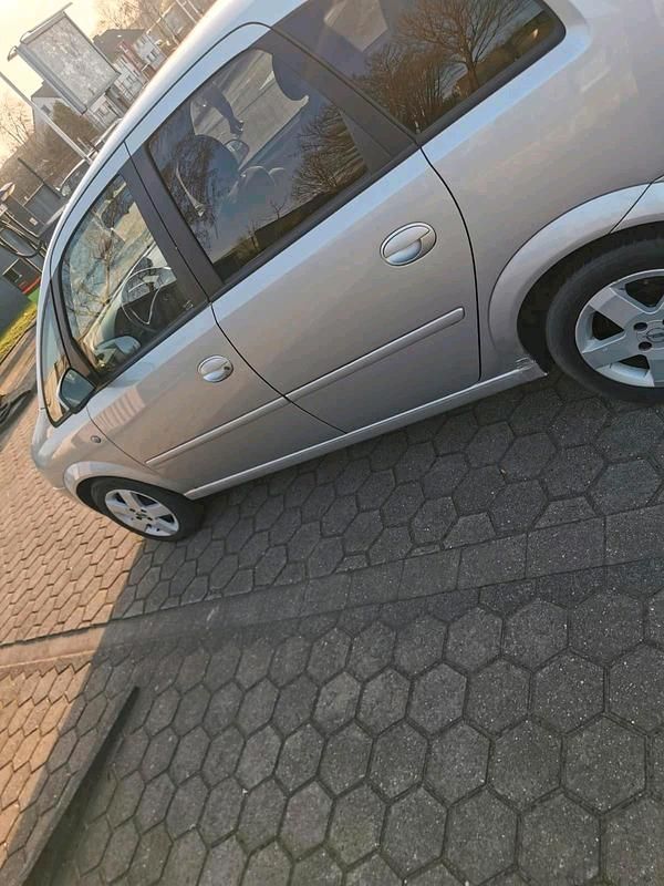 Second-hand Opel Meriva 100 CP (73 kW) 2006 Argintiu Monovolum
