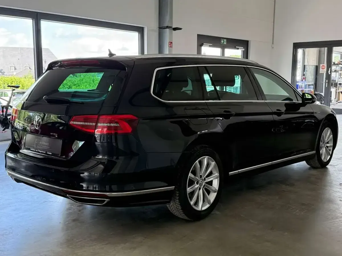 Gebraucht VW Passat Highline 190 PS (139 kW) 2015 Schwarz Kombi