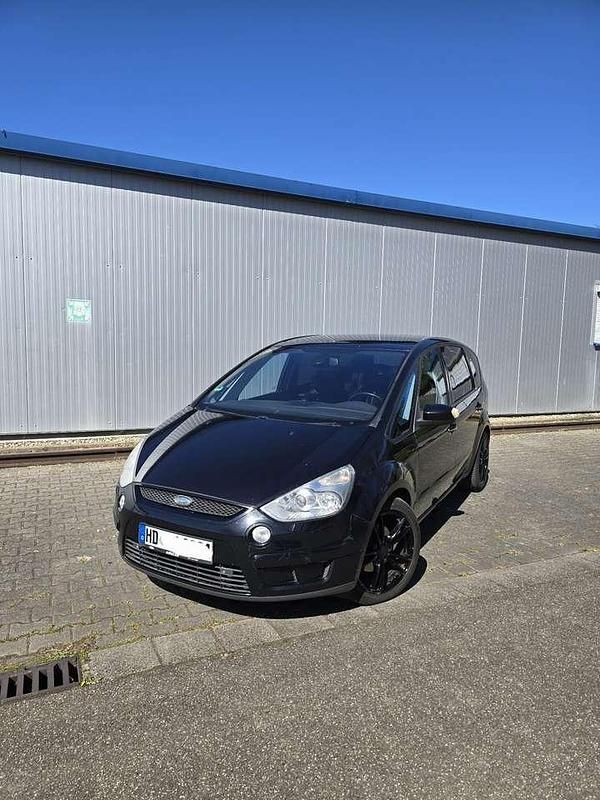 Schwarz Gebraucht 2008 Ford S-MAX Trend Van / Kleinbus | 5.800 € - Bild 1/4