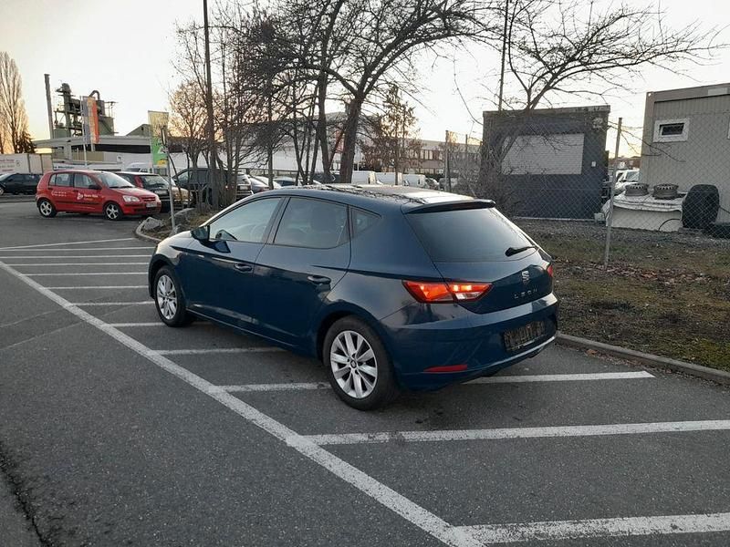Second-hand Seat Leon Style 150 CP (110 kW) 2017 Albastru Berlinǎ