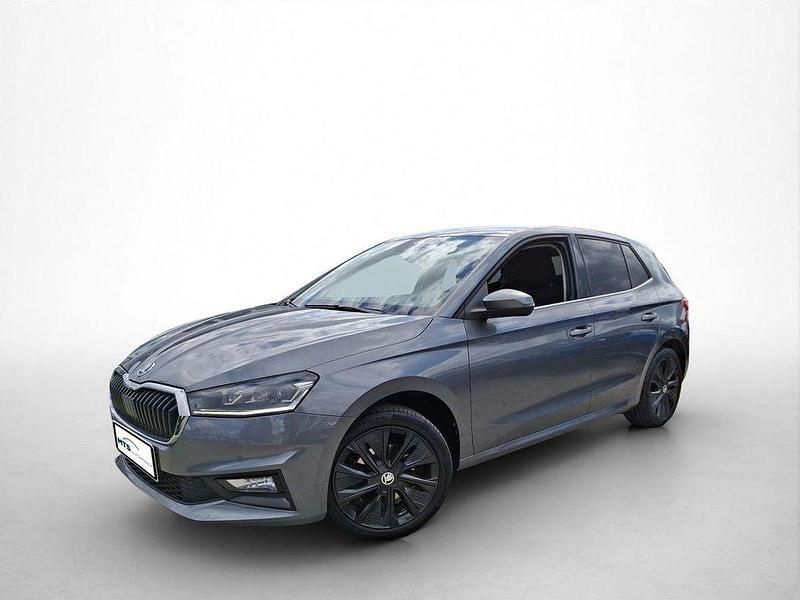 Grau Gebraucht 2021 Skoda Fabia Style Limousine | 14.950 € (Fairer Preis) - Bild 1/4