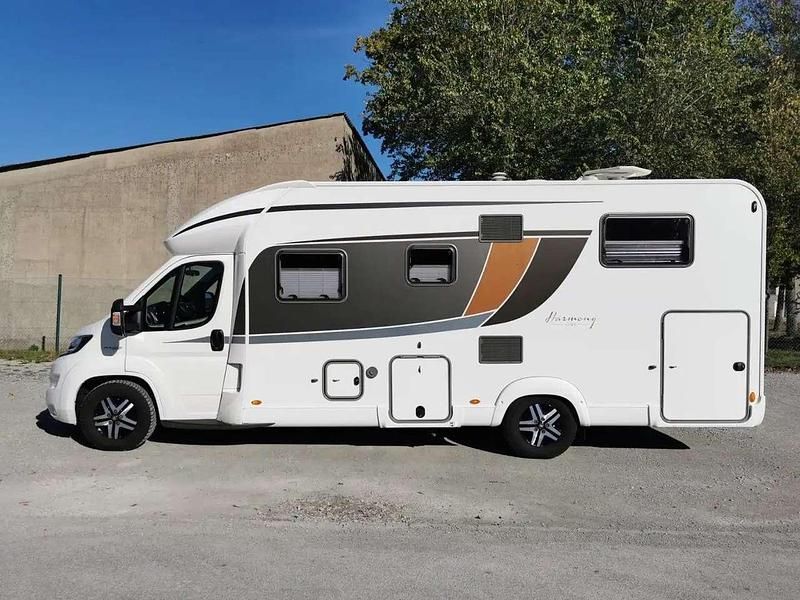 Gebraucht Buerstner Lyseo TD 150 PS (110 kW) 2019 Weiß Van