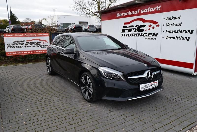 Schwarz Gebraucht 2017 Mercedes A200 Edition Limousine | 14.990 € (Fairer Preis) - Bild 1/4