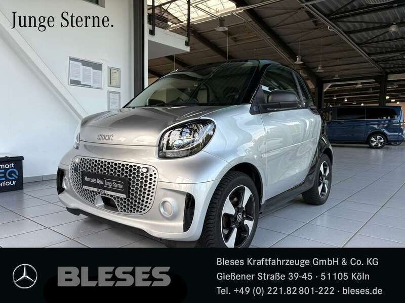 Bodypanels in cool silver () Gebraucht 2021 Smart ForTwo Electric Drive Coupé | 11.900 € (Teuer) - Bild 1/4