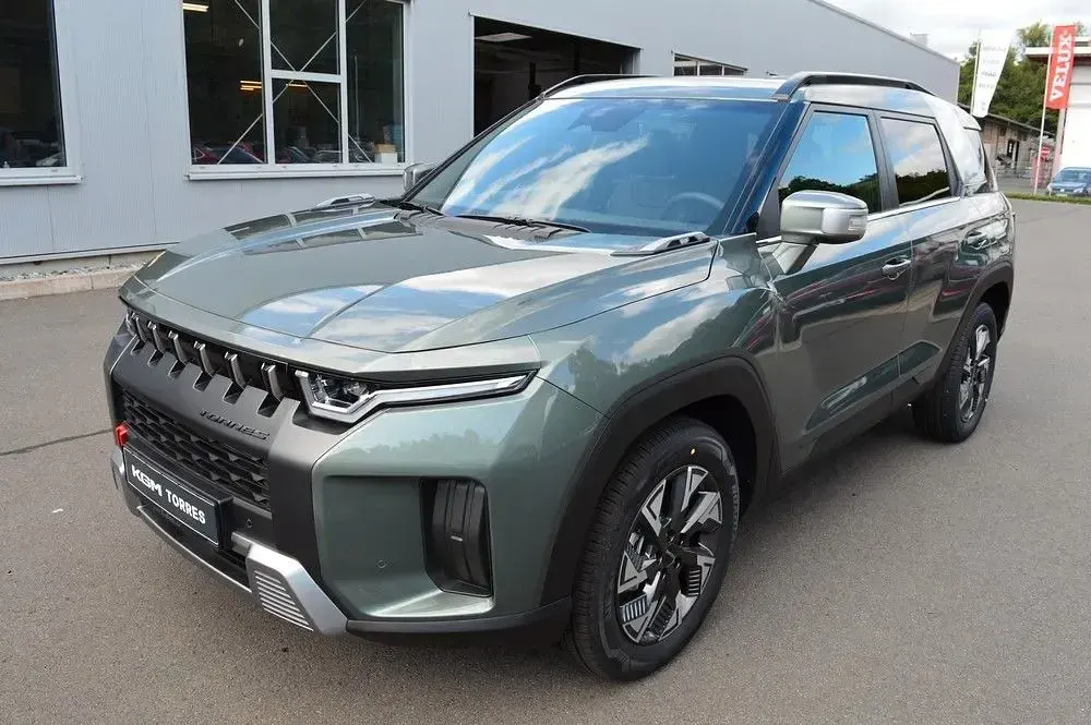 Neu KGM Torres 204 PS (150 kW) 2026 Grün SUV