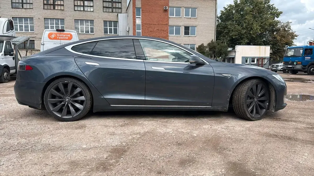 Gebraucht Tesla Model S 269 kW (367 PS) 2016 Grau Kleinwagen