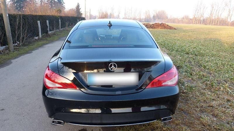 Gebraucht Mercedes CLA200 156 PS (114 kW) 2013 Schwarz Coupé