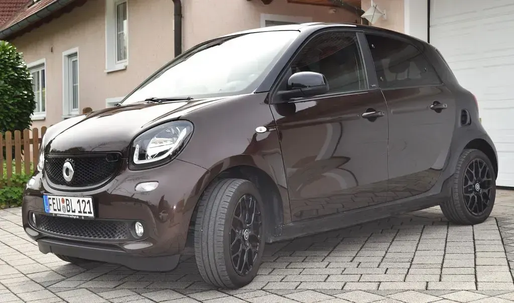 Gebraucht Smart ForFour 90 PS (66 kW) 2018 Braun Kleinwagen